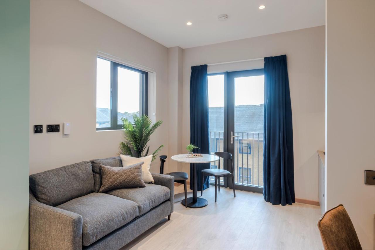 Your Apartment I Milton Keynes Eksteriør bilde